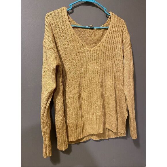 Cozy Casual Gold V Neck Knit Sweater Size Small/Medium - Picture 3 of 5